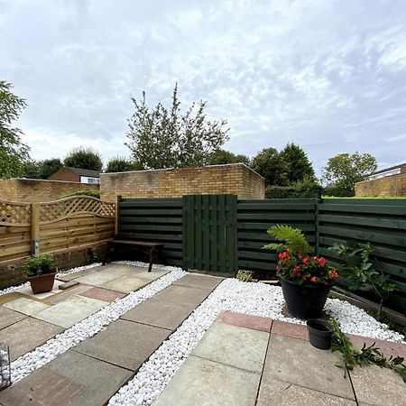 Chelsea House-Huku Kwetu Dunstable-3 Bedroom House Houghton Regis ภายนอก รูปภาพ