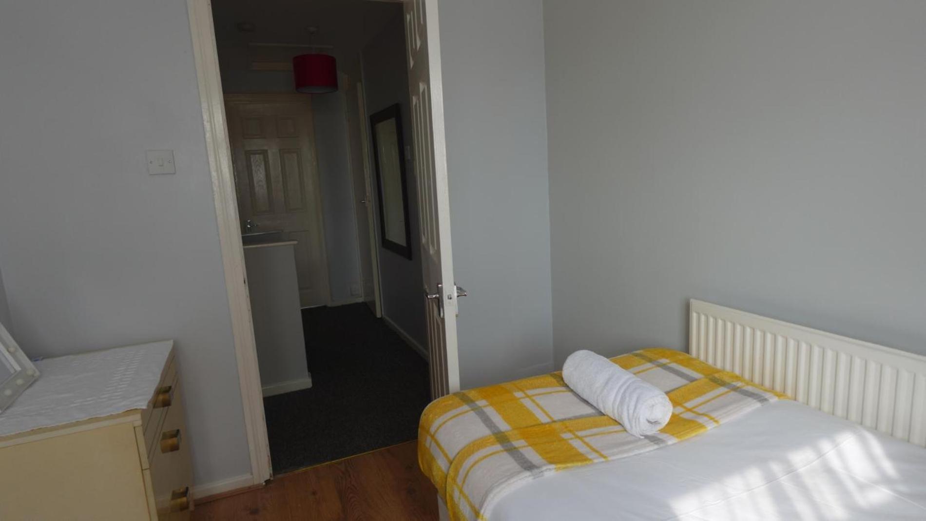 Chelsea House-Huku Kwetu Dunstable-3 Bedroom House Houghton Regis ภายนอก รูปภาพ